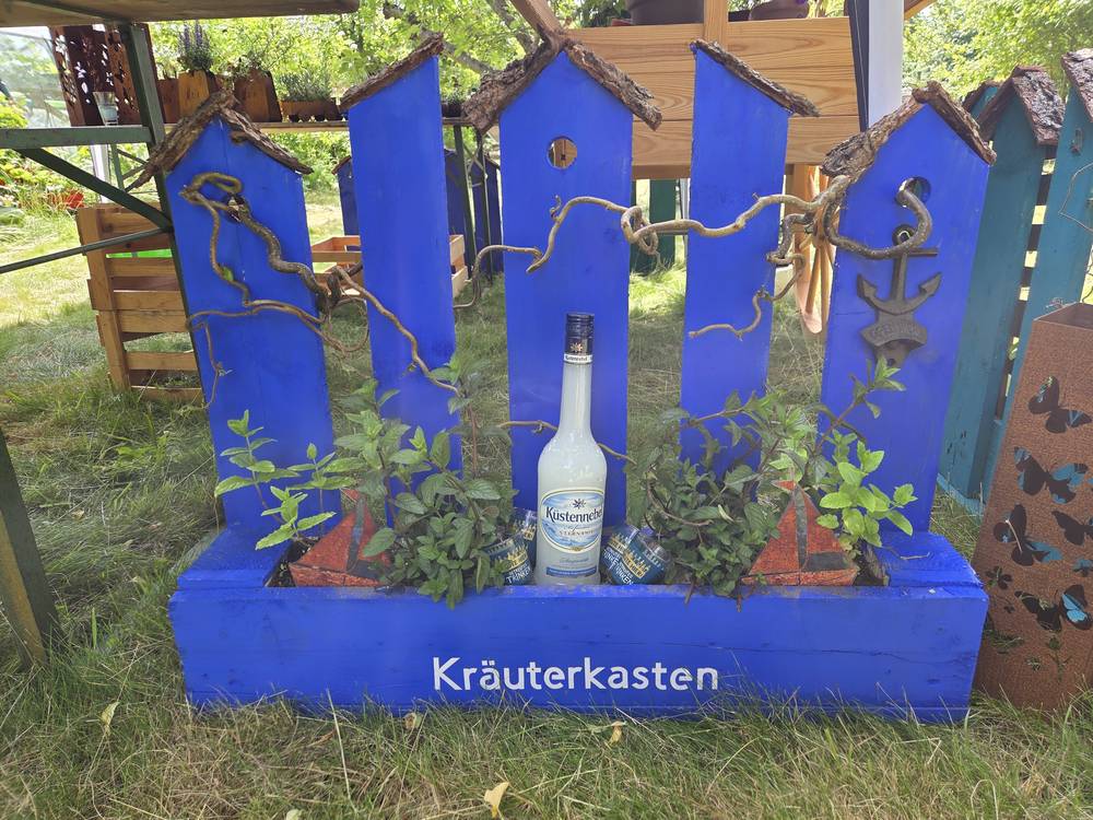 Beispiel: Kräuterkasten in Blau