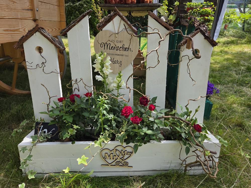 Beispiel: Mr & Mrs – Romantik in Weiß